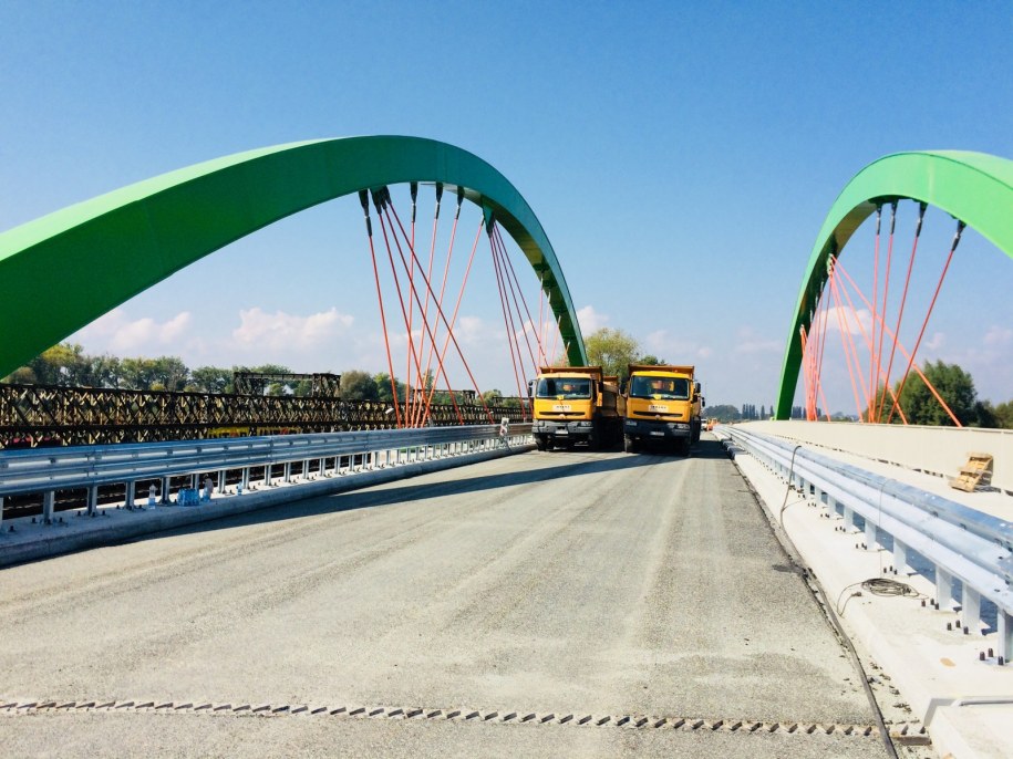 Most łączy brzegi Warty w ciągu drogi wojewódzkiej 710 /Agnieszka  Wyderka /RMF FM