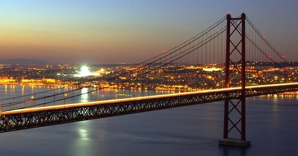 Most na rzece Tag w Lizbonie /&copy;123RF/PICSEL