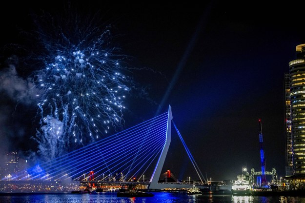 Most w Rotterdamie podczas powitania Nowego Roku /PAP/EPA