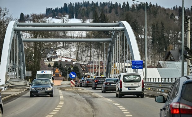 Most zamknięty. Turystów w Zakopanem czekają korki