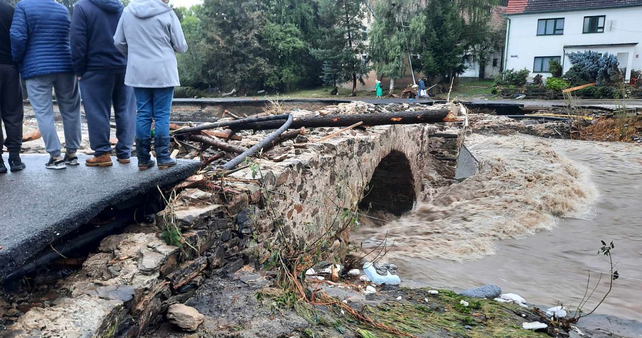 Mosty w Lądku-Zdroju zniszczone po powodzi