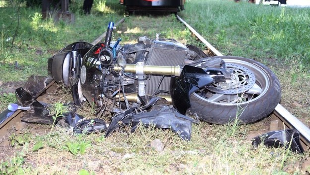 Motocykl po wypadku /KMP w Sosnowcu /Policja