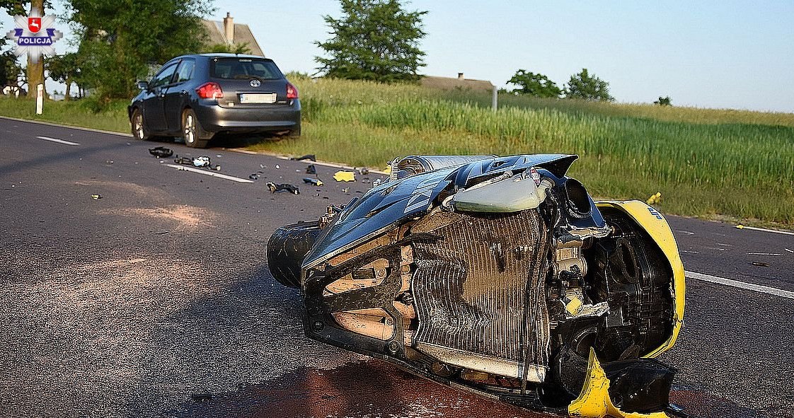 Motocykl rozpadł się na części /Informacja prasowa