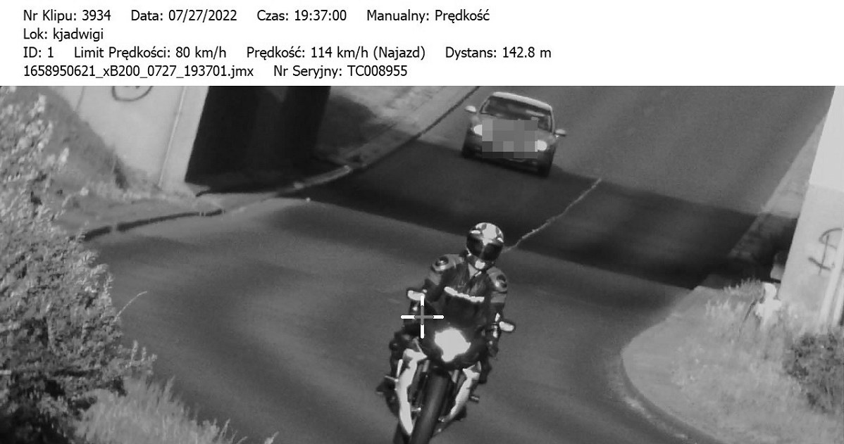 Motocykliści są w większości bezkarni przy fotoradarach. Część jednak nie uniknie kary. /Policja /Policja