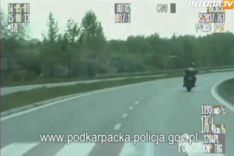 Motocyklista uciekał przed policją /Informacja prasowa