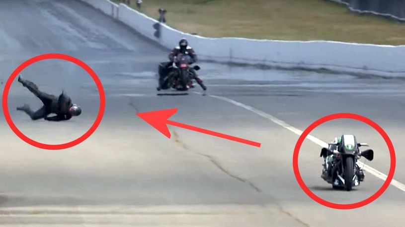 Motocyklista uderza w bandę przy prędkości 350 km/h i... przeżywa wypadek (film) /Geekweek
