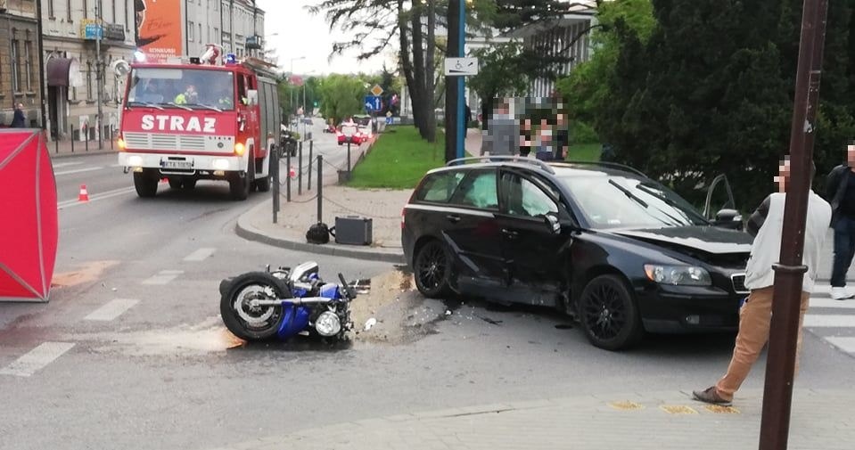 Motocyklista zginął na miejscu /Policja