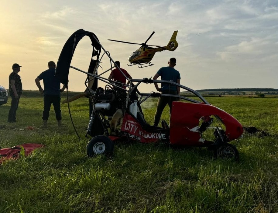 Motoparalotnia spadła na ziemię /Komenda Miejska PSP w Zamościu /Facebook