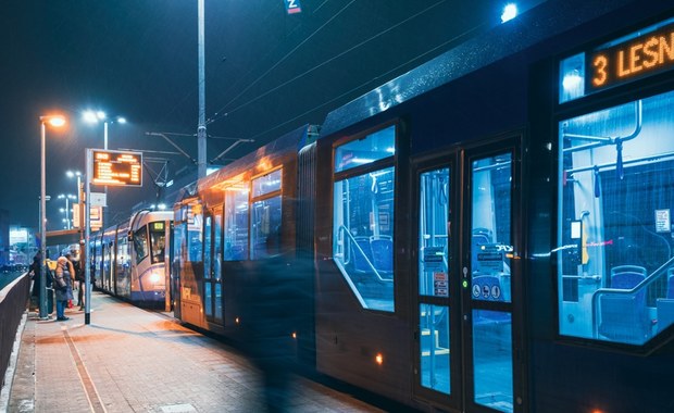 ​Motorniczy z Wrocławia wysiadł z tramwaju i groził bronią gazową kierowcy