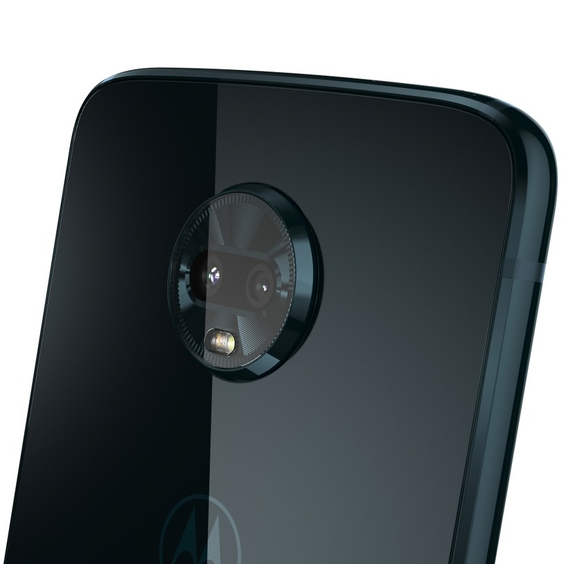 Motorola patentuje pomysły na składanego smartfona /materiały prasowe