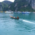 Motorówka pełna turystów zderzyła się z trawlerem. Tragedia w Tajlandii 