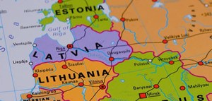 Motyl i Globus: Rosjanie i język rosyjski poza Rosją. Co powinniśmy wiedzieć o Łotwie, Estonii, Mołdawii, a nawet Finlandii?