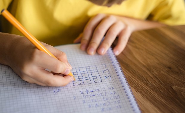 Motywacja i wsparcie ze strony rodziców kluczem do sukcesów dzieci w matematyce
