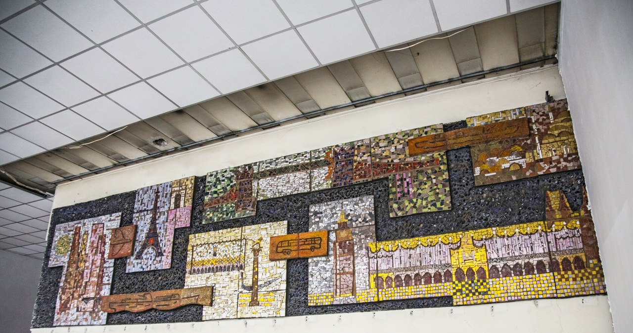 Mozaika "Miasta" w hotelu Cracovia /Beata Zawrzel/REPORTER /East News