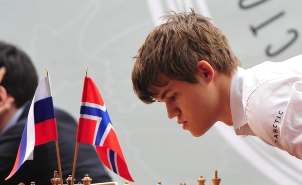 "Mozart szachów" popularniejszy w Norwegii od Bjoergen. Kim jest Magnus Carlsen?