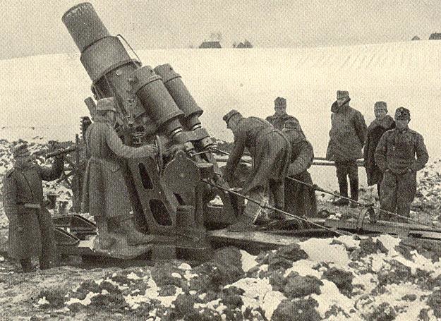 Moździerz kalibru 305 mm, najcięższy argument obrońców Krakowa w 1914 roku /Odkrywca