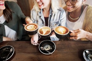 Może kawka? Kofeina pomaga zachować szczupłą sylwetkę i zmniejszyć ryzyko cukrzycy