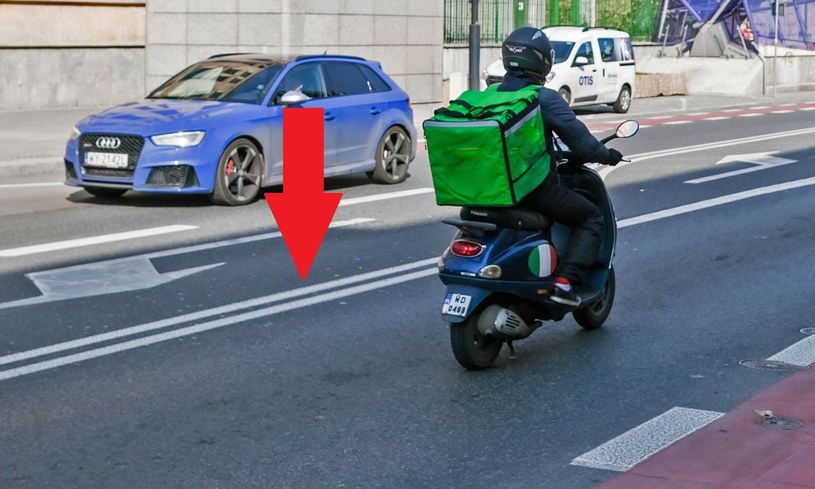 Możesz wyprzedzić skuter, rower lub inny pojazd na podwójnej ciągłej, ale tylko pod pewnymi warunkami /Grzegorz Banaszak /Reporter