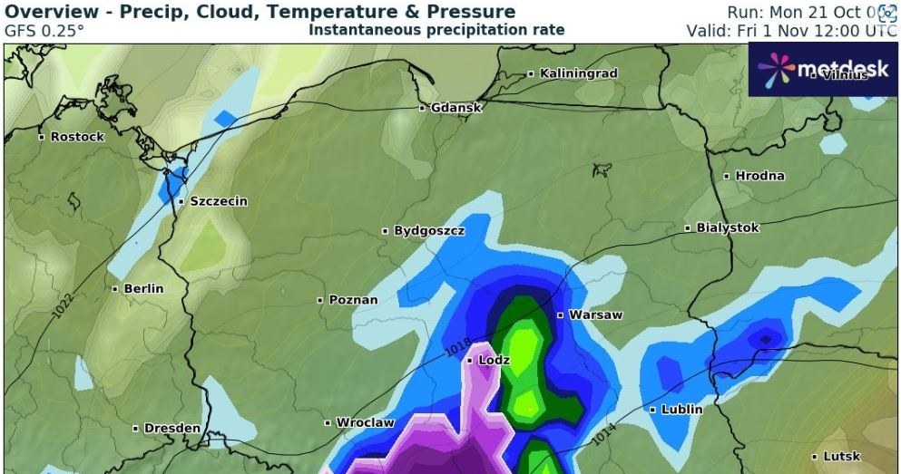 Możliwe, że 1 listopada w wielu miejscach kraju spadnie deszcz. Niewykluczone, że na południu miejscami może się nawet pojawić deszcz ze śniegiem /wxcharts /