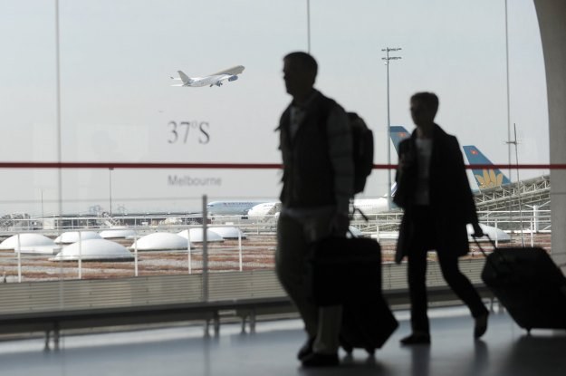 Możliwość dzwonienia nie tylko z lotniska, ale także z samolotu - kiedy będzie to standard? /AFP