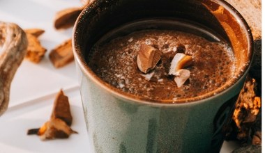 Można dodać do gorącej czekolady lub kawy. Pomagają przy dużym stresie, stanach zapalnych, dodają energii