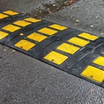 Można ominąć próg zwalniający. Warunek jest jeden