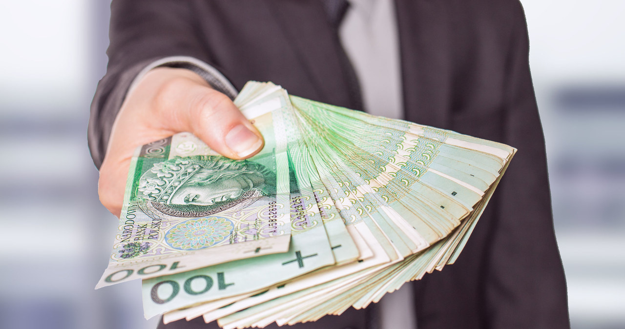 MPiPS zapowiada wzrost płacy minimalnej od 1 stycznia 2016 r. /123RF/PICSEL