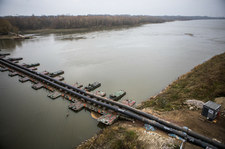 MPWiK w Warszawie: To koszt budowy, utrzymania i demontażu mostu pontonowego na Wiśle