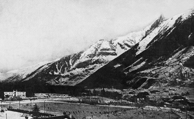 Mróz był tak potężny, że pękały kamienie. Kulisy pierwszych igrzysk zimowych