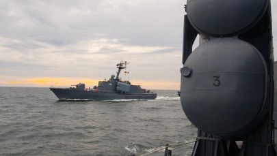 Mróz mógł zatopić były okręt. Za akcję ratunkową zapłaci AMW 