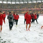 Mróz pokrzyżował plany. Mecz PKO BP Ekstraklasy ponownie odwołany