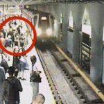 Mrożące krew w żyłach sceny. Usiłował zepchnąć kobietę pod pociąg metra