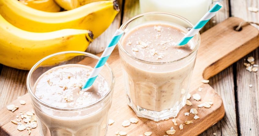 Mrożone banany świetnie nadają się do przygotowywania smoothie /123RF/PICSEL