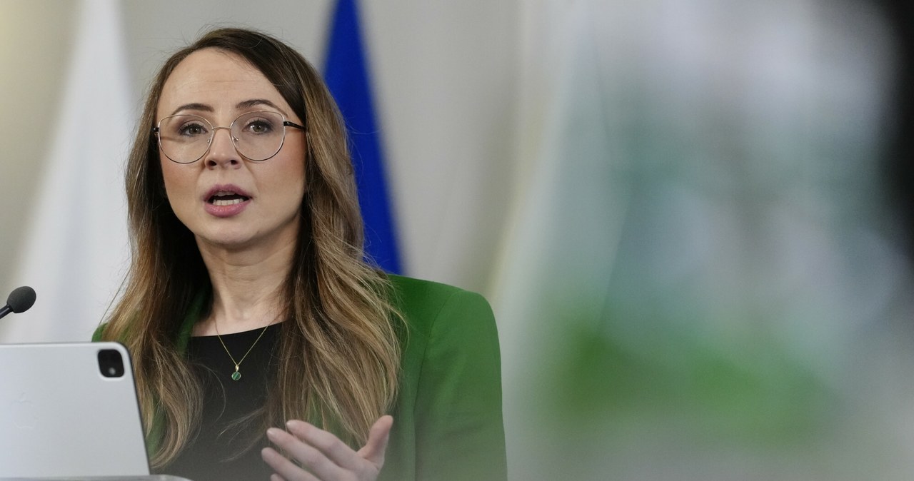 MRPiPS: ekwiwalent za urlop razem z wynagrodzeniem /Marysia Zawada/REPORTER /Reporter