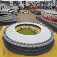 Najtrudniejszy do odtworzenia był dach. Zastosowano konstrukcję linową, która naciąga dach od spodu, żeby się wypiętrzył i nie wpadał do środka.