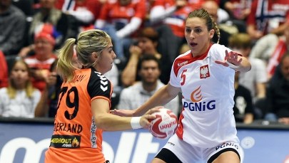 MŚ piłkarek ręcznych: Biało-czerwone pokonane w półfinale, powalczą o brąz