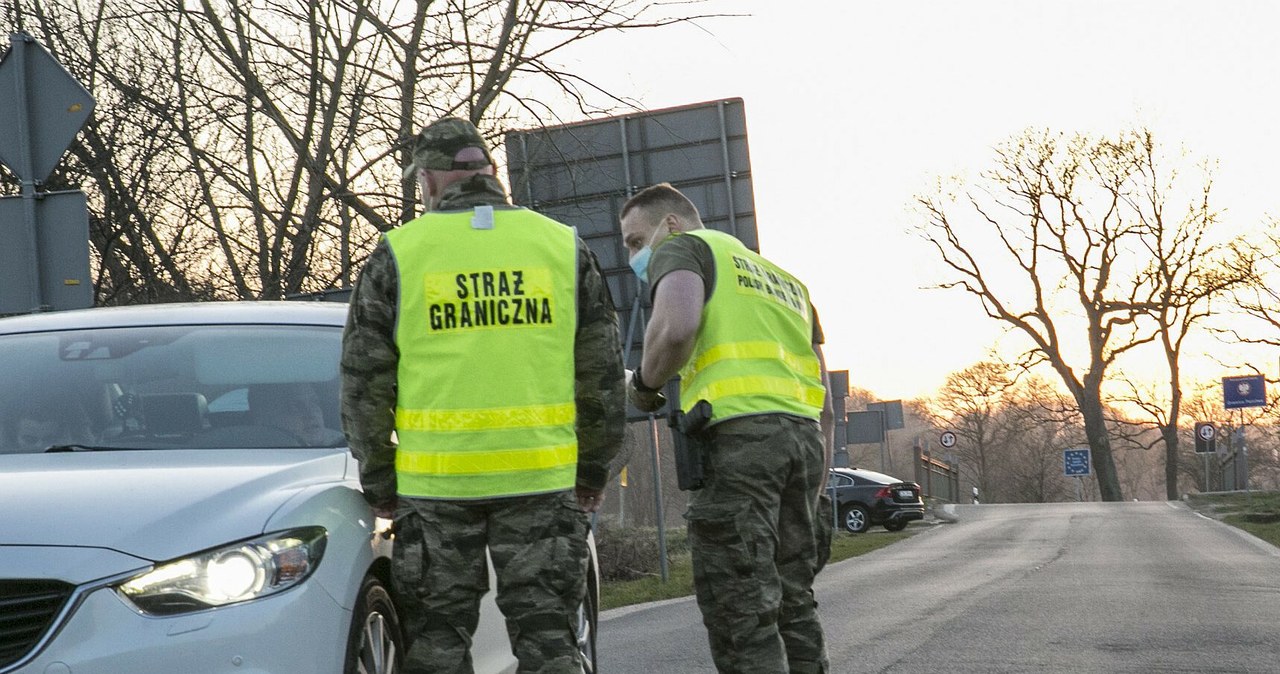 MSWiA chce rozszerzyć uprawnienia Straży Granicznej. Kierowcy muszą mieć się na baczności /MAREK BEREZOWSKI/REPORTER /Agencja SE/East News