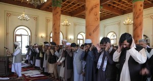 ​MSWiA potwierdza udział Polski w spotkaniu z talibami. Biedroń: To jak usiąść do stołu z diabłem
