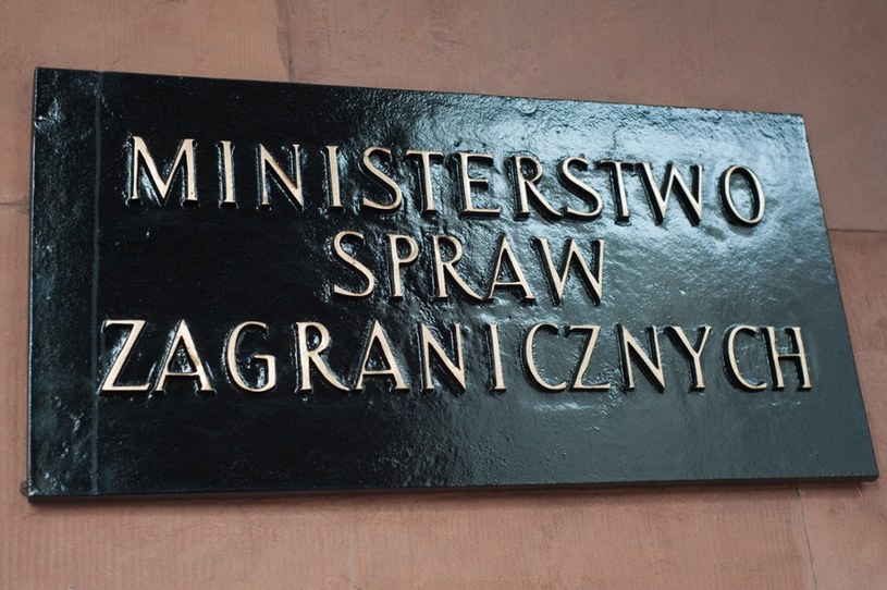 MSZ: Oczekujemy, że polscy specjaliści będą mogli uczestniczyć w ekshumacjach w Hucie Pieniackiej /Marek Konrad /Reporter