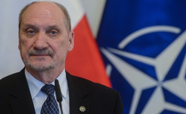 MSZ Rosji o słowach Macierewicza ws. Smoleńska: Przekraczają granicę absurdu