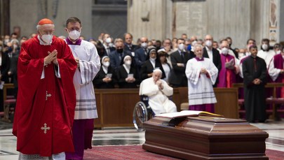 Msza pogrzebowa kard. Sodano. W uroczystościach wziął udział papież