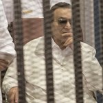 Mubarak zwolniony z więzienia. Trafił do szpitala