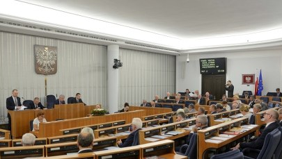 Mucha do senatorów: Nie bójcie się demokracji i wypowiedzi narodu