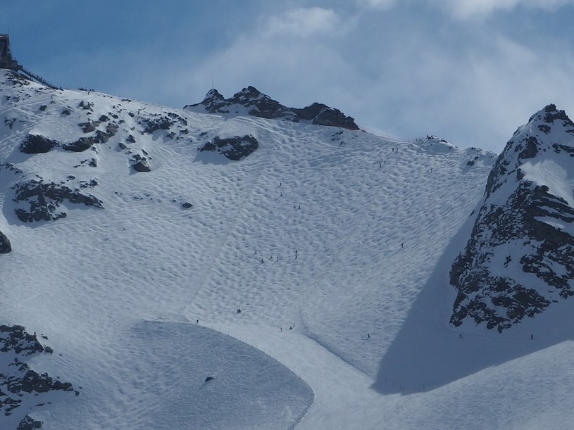 Muldy na stromych stokach Mont Fort to prawdziwy test jak dobrym jesteś narciarzem. /INTERIA.PL