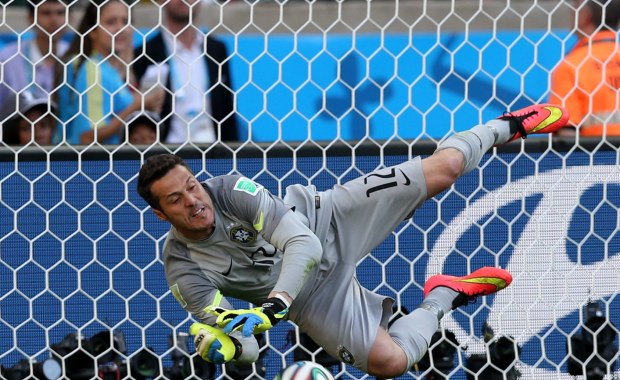 Mundial 2014: Brazylijczycy dziękują bramkarzowi 