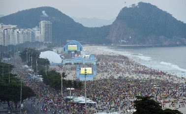 Mundial 2014: Kibice opanowali słynną plażę. Copacabana żyje sambą i futbolem