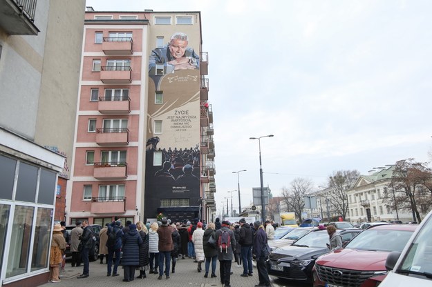 Mural upamiętniający Emiliana Kamińskiego /Rafał Guz /PAP