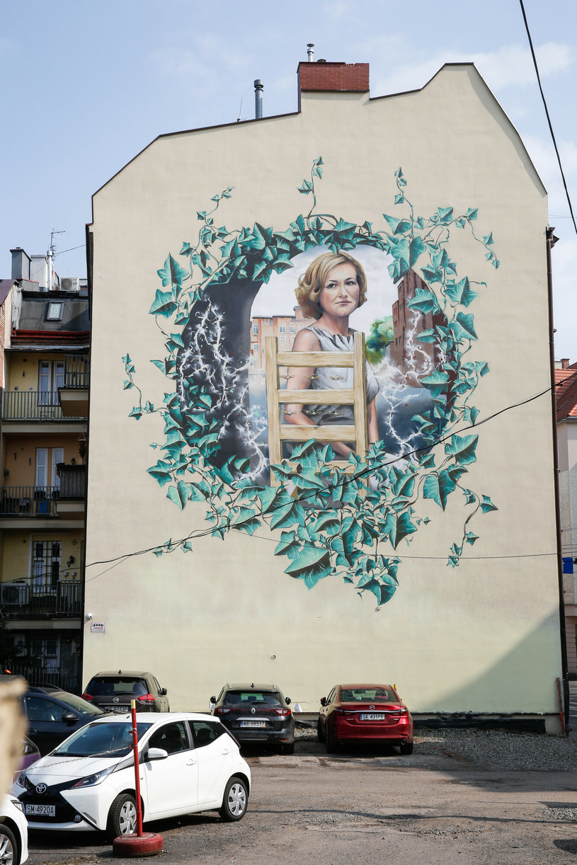 Mural upamiętniający Krystynę Bochenek /East News