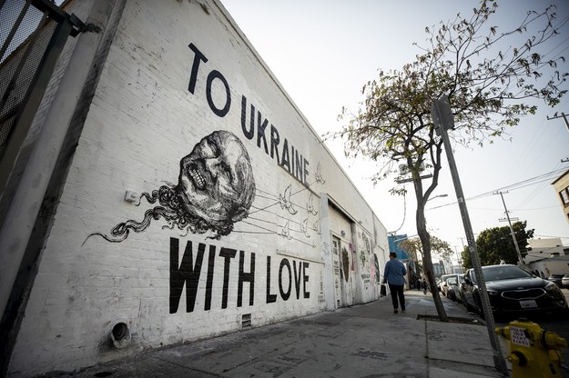 Mural w Los Angeles /ETIENNE LAURENT /PAP/EPA