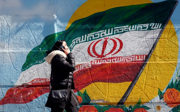 Mural w Teheranie /Abedin Taherkenareh   /PAP/EPA